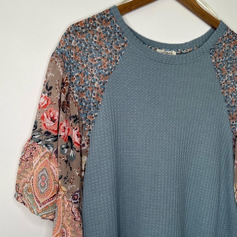 Umgee Waffle Knit Top with Floral Accent Sleeves - Picture 2 of 6